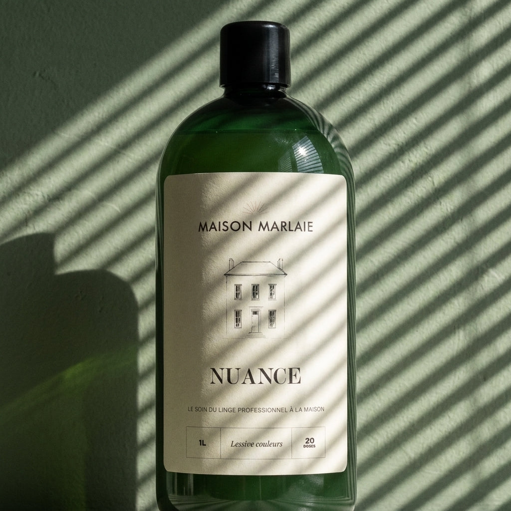 NUANCE Maison Marlaie, ombres de stores sur le flacon